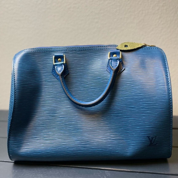 SOLD!! 🎉Louis Vuitton Speedy 30 Shoulder Bag Blue Epi Leather - Picture 2 of 15